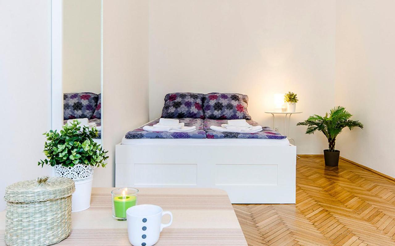 Cozy 2 Bedroom Apartment In Terez Boulevard. Budapeszt Zewnętrze zdjęcie