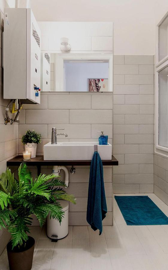 Cozy 2 Bedroom Apartment In Terez Boulevard. Budapeszt Zewnętrze zdjęcie